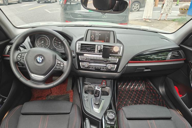 Used BMW 1 Series 2015 120i Sport Design Package Interior 2