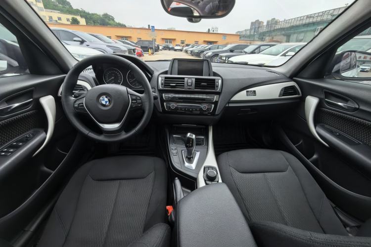 Used BMW 1 Series 2015 120i Leading Model Interior 3