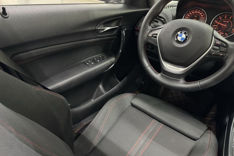 Used BMW 1 Series 2015 120i Sport Design Package Interior 3
