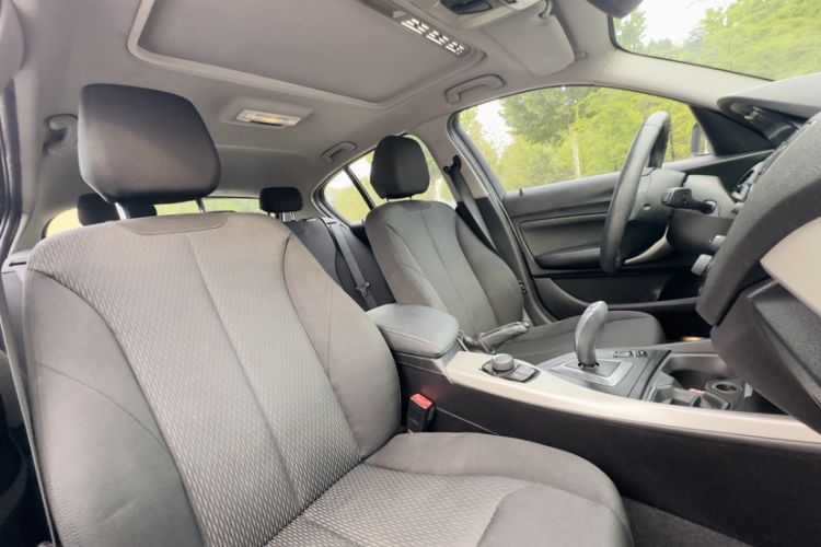 Used BMW 1 Series 2015 118i Leading Model Interior 3