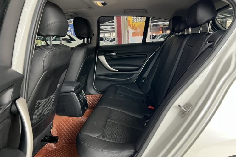 Used BMW 1 Series 2015 120i Leading Model Interior 4