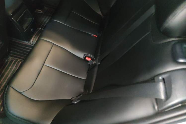 Used BMW 1 Series 2015 118i Leading Model Interior 4