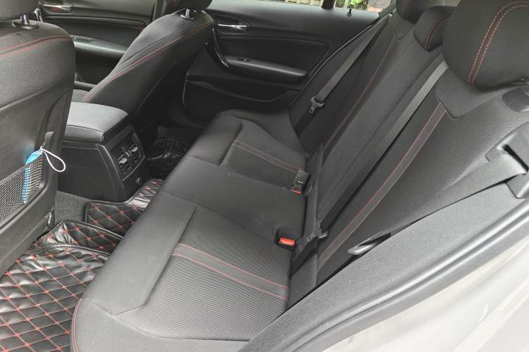 Used BMW 1 Series 2015 120i Sport Design Package Interior 4