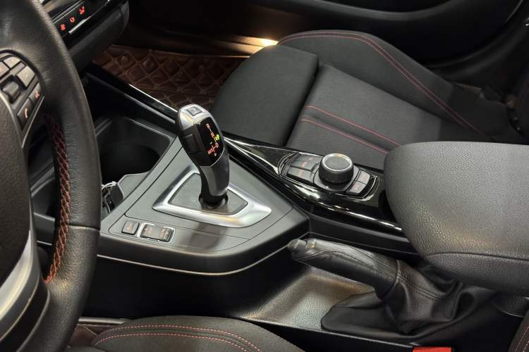 Used BMW 1 Series 2015 120i Sport Design Package Interior 6