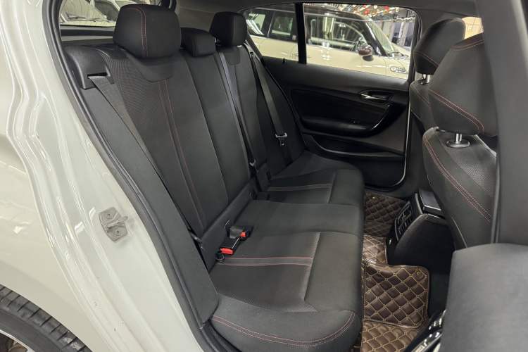 Used BMW 1 Series 2015 120i Sport Design Package Interior 7