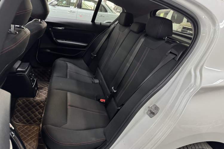 Used BMW 1 Series 2015 120i Sport Design Package Interior 9