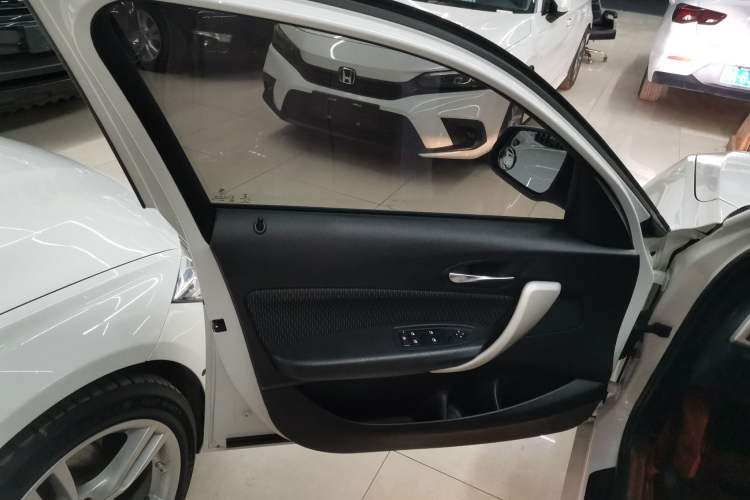 Used BMW 1 Series 2015 120i Leading Model Left Front Door Interior