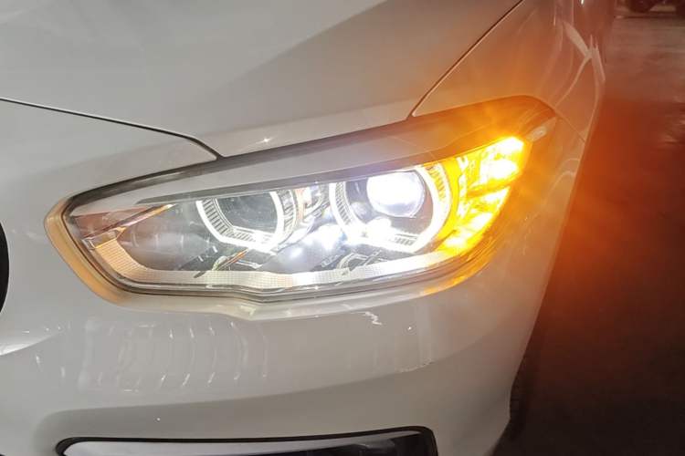 Used BMW 1 Series 2015 118i Urban Design Package Left Front Headlight
