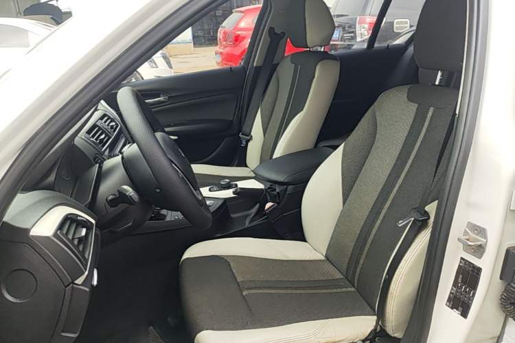 Used BMW 1 Series 2015 118i Urban Design Package Left Front Seat