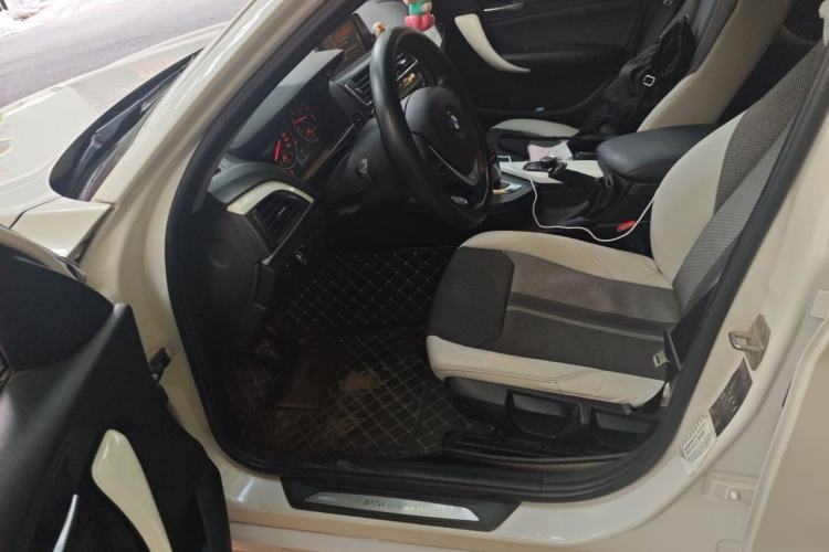 Used BMW 1 Series 2015 118i Urban Design Package Left Front Seat