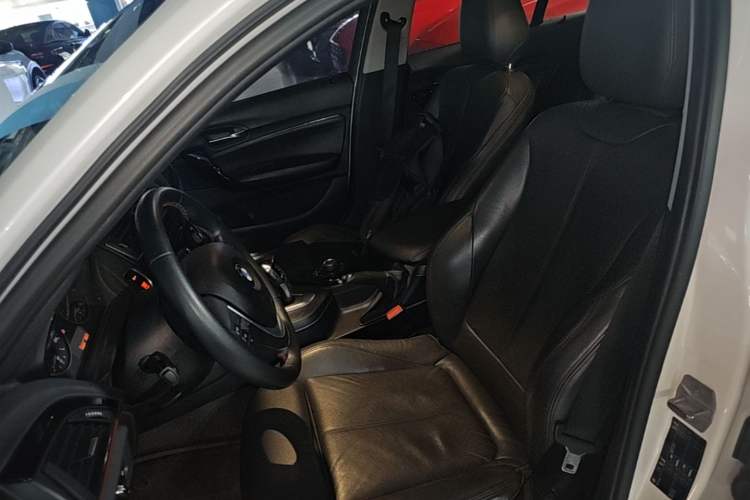 Used BMW 1 Series 2015 120i Sport Design Package Left Front Seat