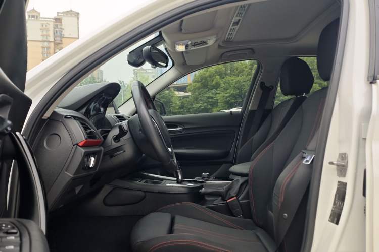 Used BMW 1 Series 2015 120i Sport Design Package Left Front Seat