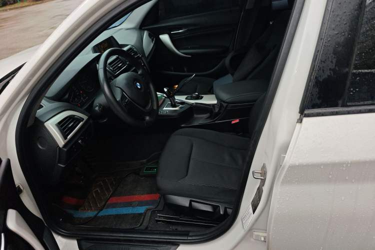 Used BMW 1 Series 2015 118i Urban Design Package Left Front Seat