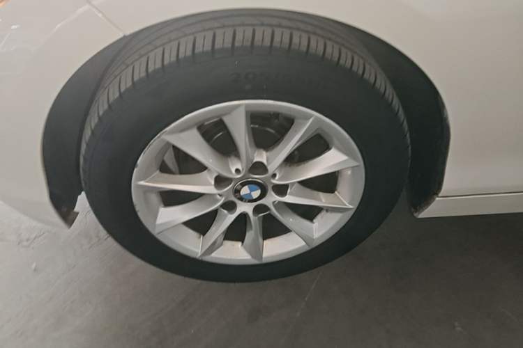Used BMW 1 Series 2015 118i Urban Design Package Left Front Wheel Hub