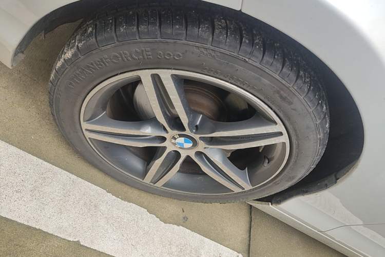 Used BMW 1 Series 2015 120i Sport Design Package Left Front Wheel Hub