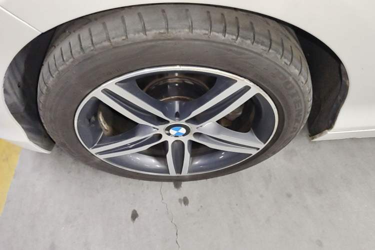Used BMW 1 Series 2015 120i Sport Design Package Left Front Wheel Hub