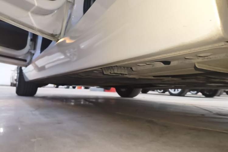Used BMW 1 Series 2015 118i Urban Design Package Left Side Sill