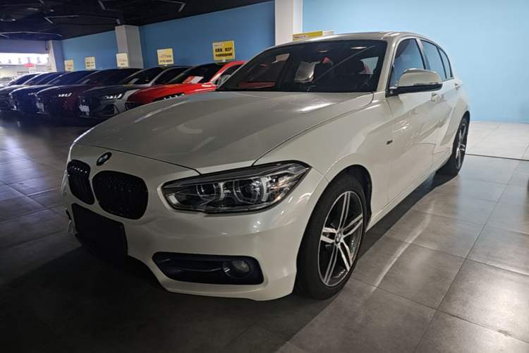 Ojetý BMW 1 Series 2015 120i Sport Design Package Guazi used car, China used car export, Used car for sale, Used cars, Cheapest cars for sale