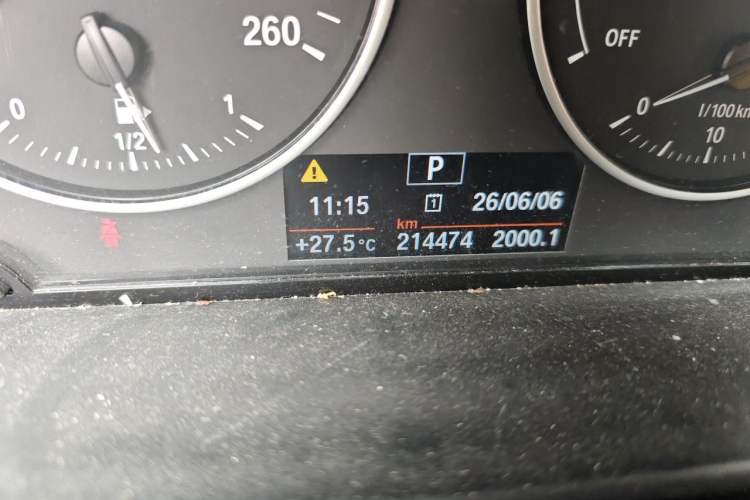 Used BMW 1 Series 2015 118i Leading Model Odometer Close Up