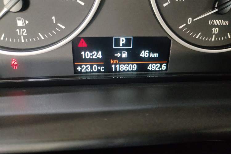 Used BMW 1 Series 2015 120i Leading Model Odometer Close Up