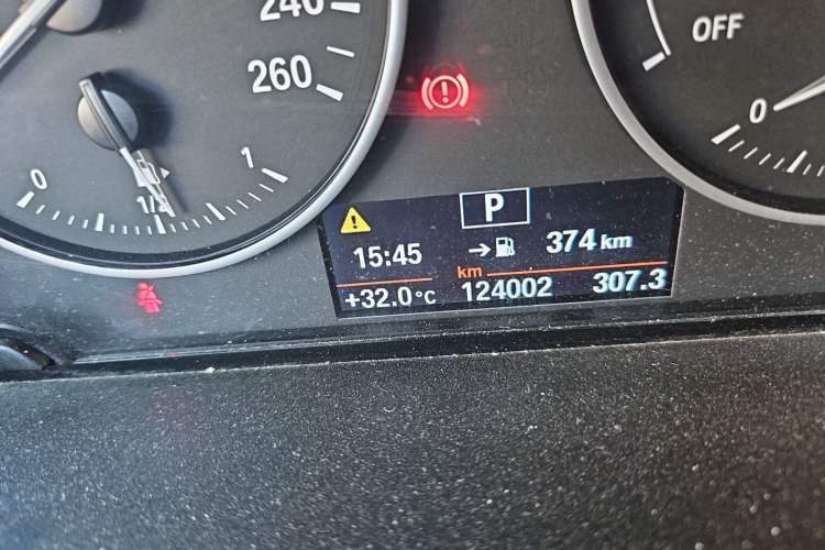 Used BMW 1 Series 2015 118i Leading Model Odometer Close Up