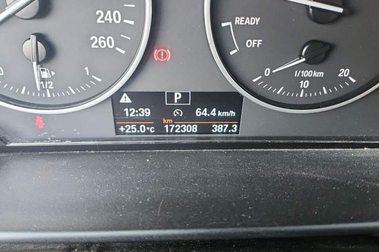 Used BMW 1 Series 2015 118i Urban Design Package Odometer Close Up