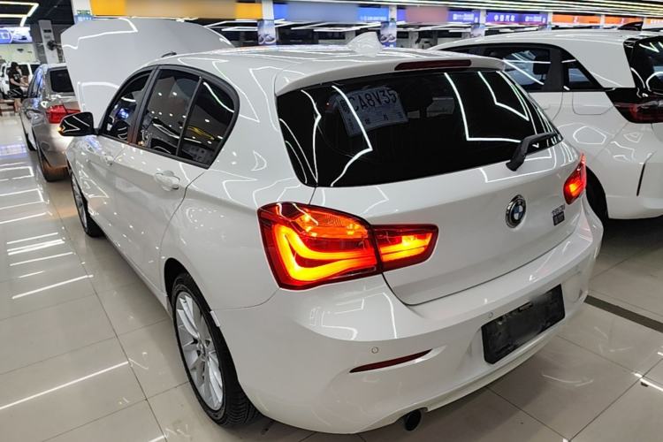 Used BMW 1 Series 2015 120i Leading Model Rear Left 45 Deg