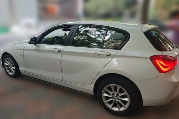 Used BMW 1 Series 2015 118i Urban Design Package Rear Left 45 Deg