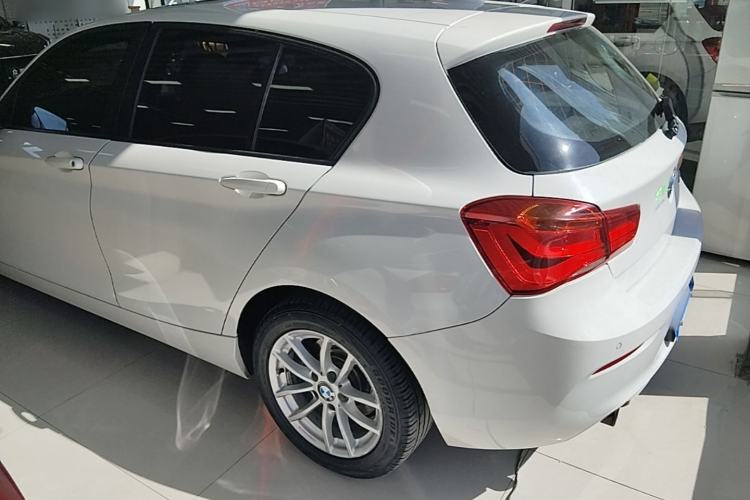 Used BMW 1 Series 2015 118i Leading Model Rear Left 45 Deg