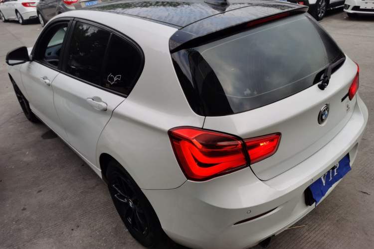 Used BMW 1 Series 2015 118i Leading Model Rear Left 45 Deg