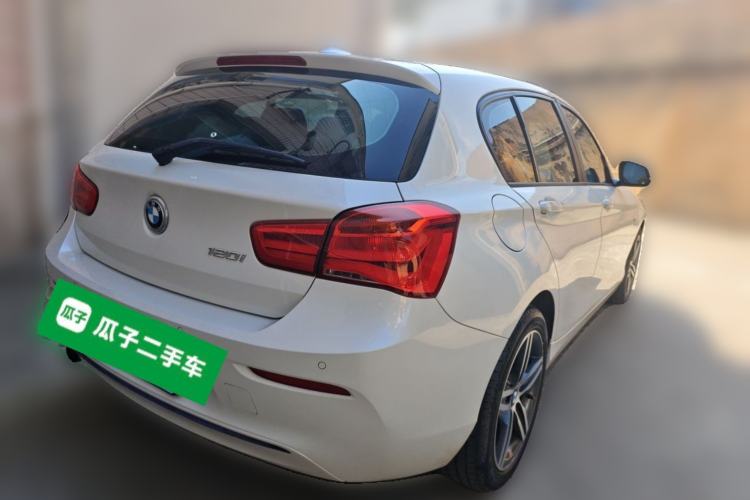 Used BMW 1 Series 2015 120i Sport Design Package Rear Right 45 Deg