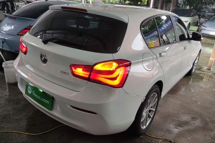 Used BMW 1 Series 2015 118i Leading Model Rear Right 45 Deg
