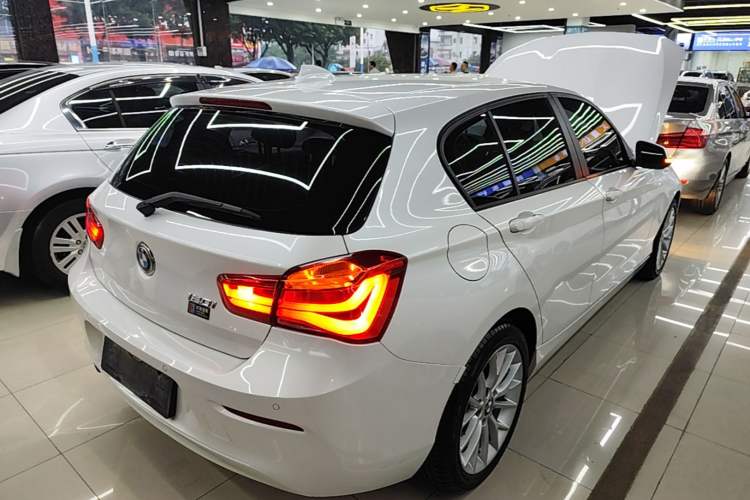 Used BMW 1 Series 2015 120i Leading Model Rear Right 45 Deg