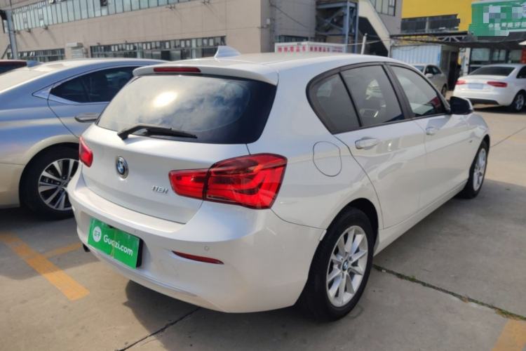 Used BMW 1 Series 2015 118i Urban Design Package Rear Right 45 Deg