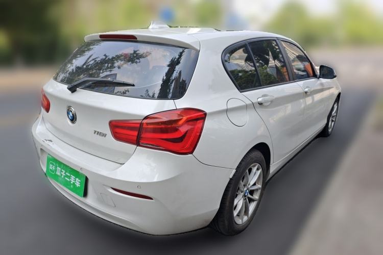 Used BMW 1 Series 2015 118i Leading Model Rear Right 45 Deg