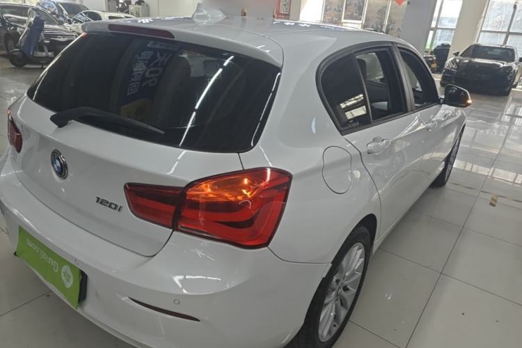 Used BMW 1 Series 2015 120i Leading Model Rear Right 45 Deg