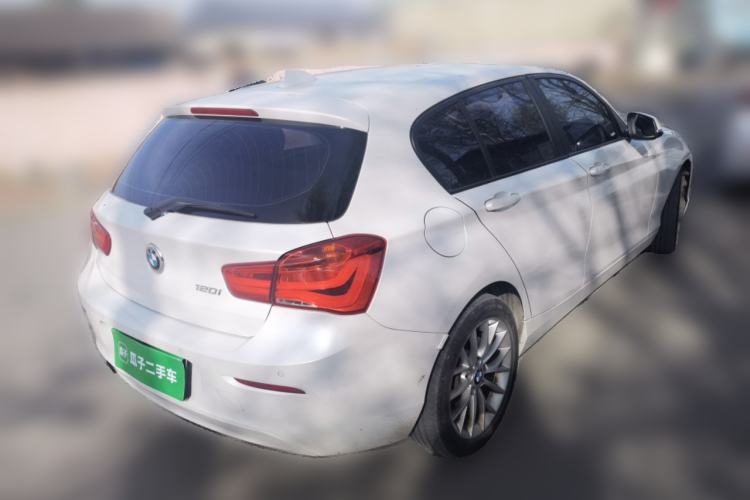 Used BMW 1 Series 2015 120i Leading Model Rear Right 45 Deg