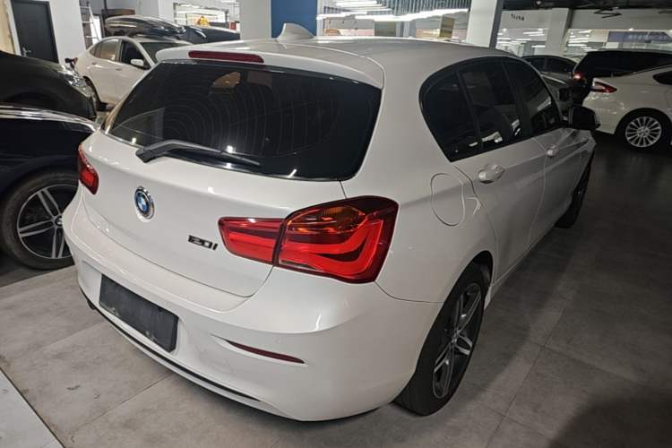 Used BMW 1 Series 2015 120i Sport Design Package Rear Right 45 Deg