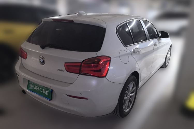 Used BMW 1 Series 2015 118i Leading Model Rear Right 45 Deg