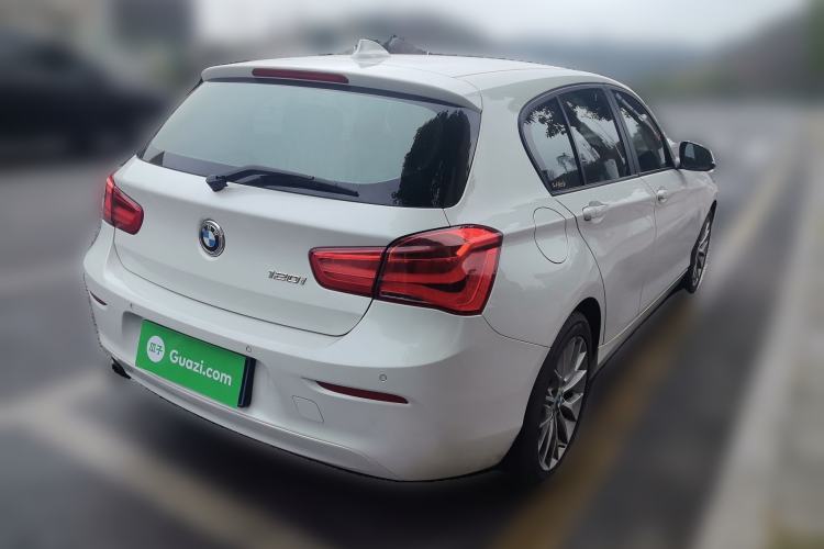 Used BMW 1 Series 2015 120i Leading Model Rear Right 45 Deg