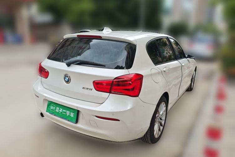 Used BMW 1 Series 2015 120i Leading Model Rear Right 45 Deg