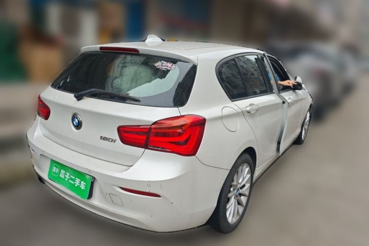Used BMW 1 Series 2015 120i Leading Model Rear Right 45 Deg
