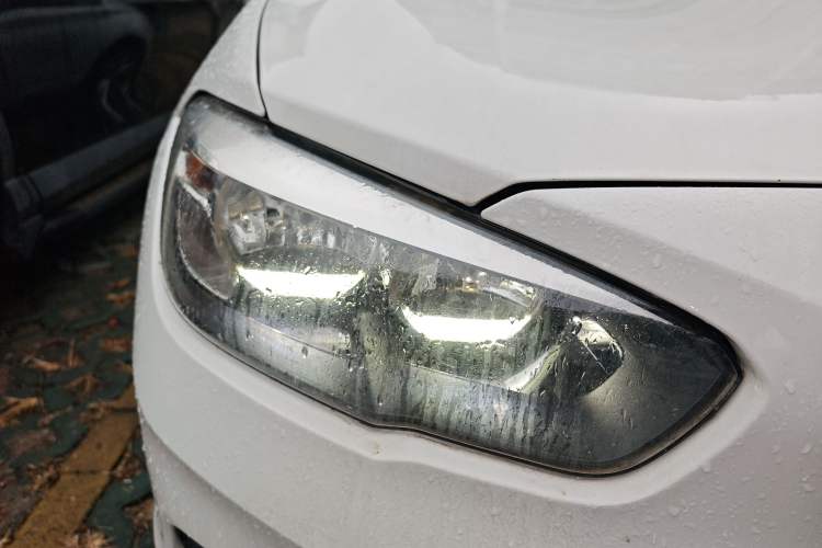 Used BMW 1 Series 2015 118i Urban Design Package Right Front Headlight
