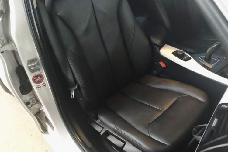 Used BMW 1 Series 2015 118i Urban Design Package Right Front Seat