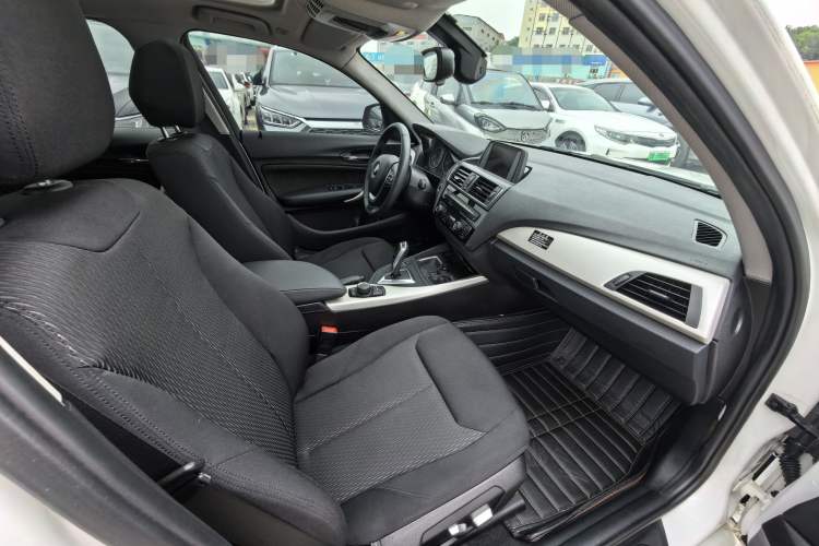 Used BMW 1 Series 2015 120i Leading Model Right Front Seat