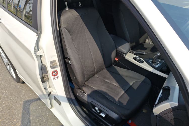 Used BMW 1 Series 2015 120i Leading Model Right Front Seat