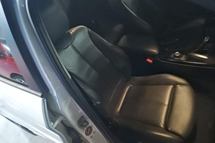 Used BMW 1 Series 2015 120i Sport Design Package Right Front Seat