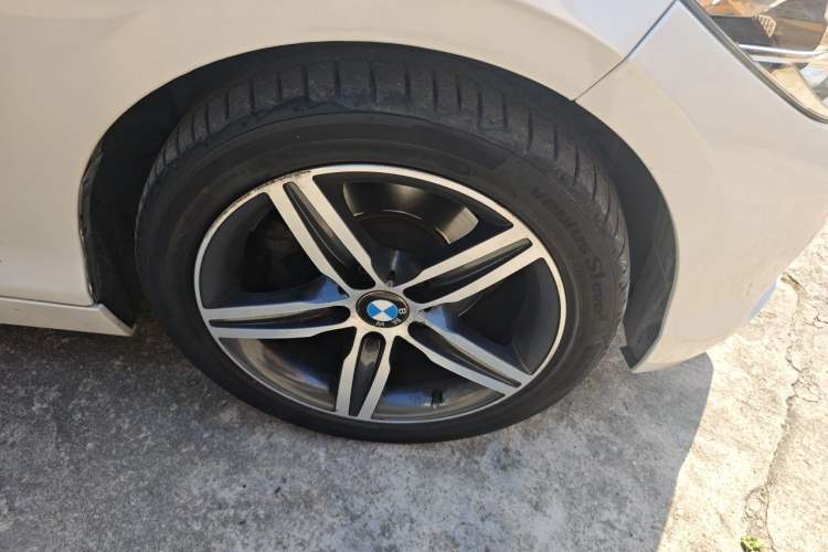 Used BMW 1 Series 2015 120i Sport Design Package Right Front Wheel Hub