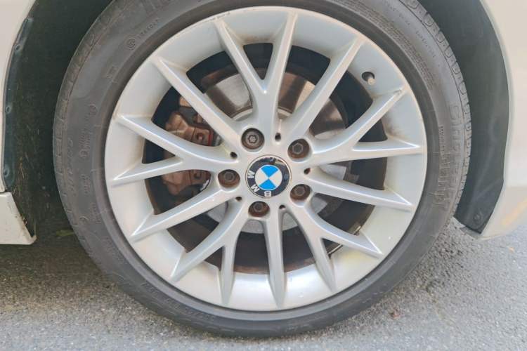 Used BMW 1 Series 2015 120i Leading Model Right Front Wheel Hub