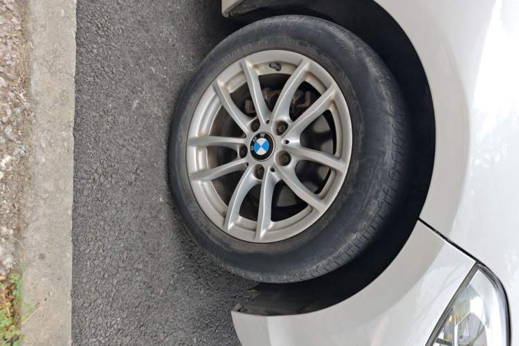Used BMW 1 Series 2015 118i Leading Model Right Front Wheel Hub